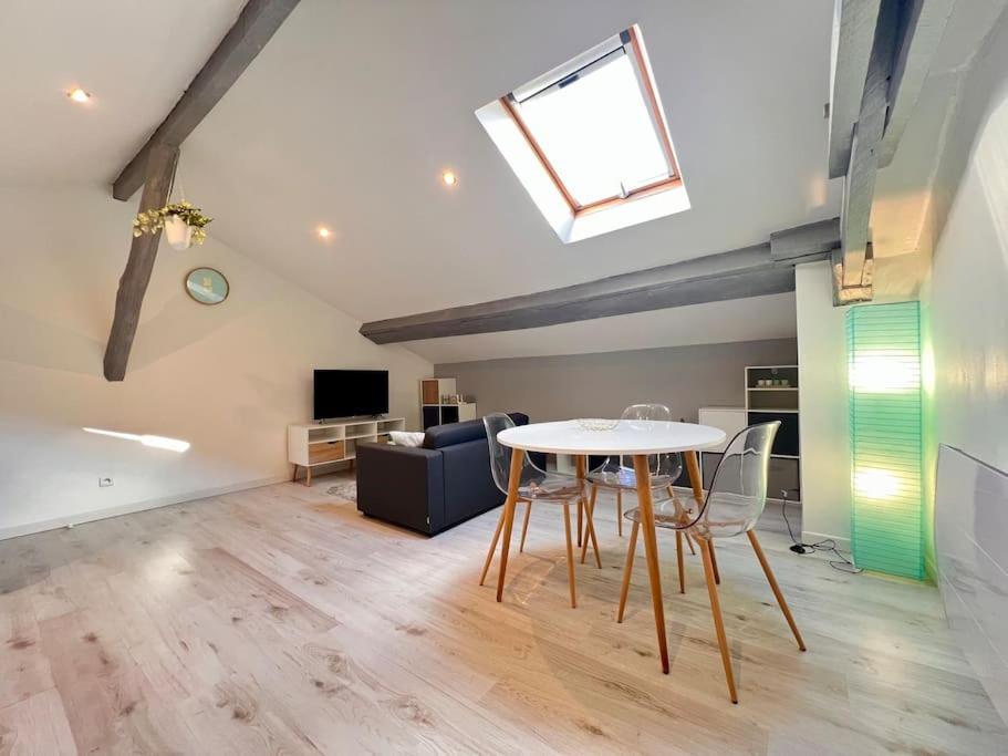 Apartment Le Clos Chassaing N5-wifi-centre Ville-climatisation Périgueux